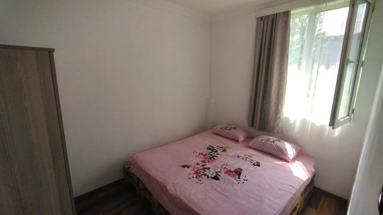 Shapatava Aparthotel Batum Daire